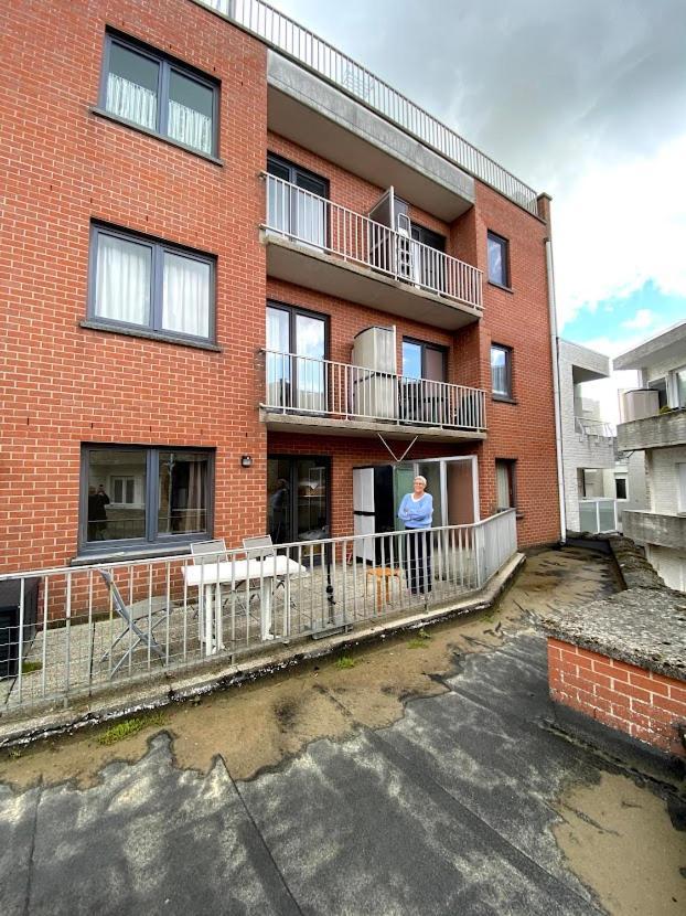 Appart Sympa 6P Avec Garage Et Terrasse Ensoleillee Et Spacieuse A 25M De La Mer Westende Middelkerke Exterior foto